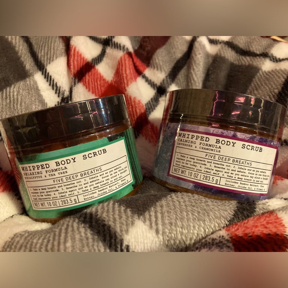 BUNDLE 2x wipped body scrub